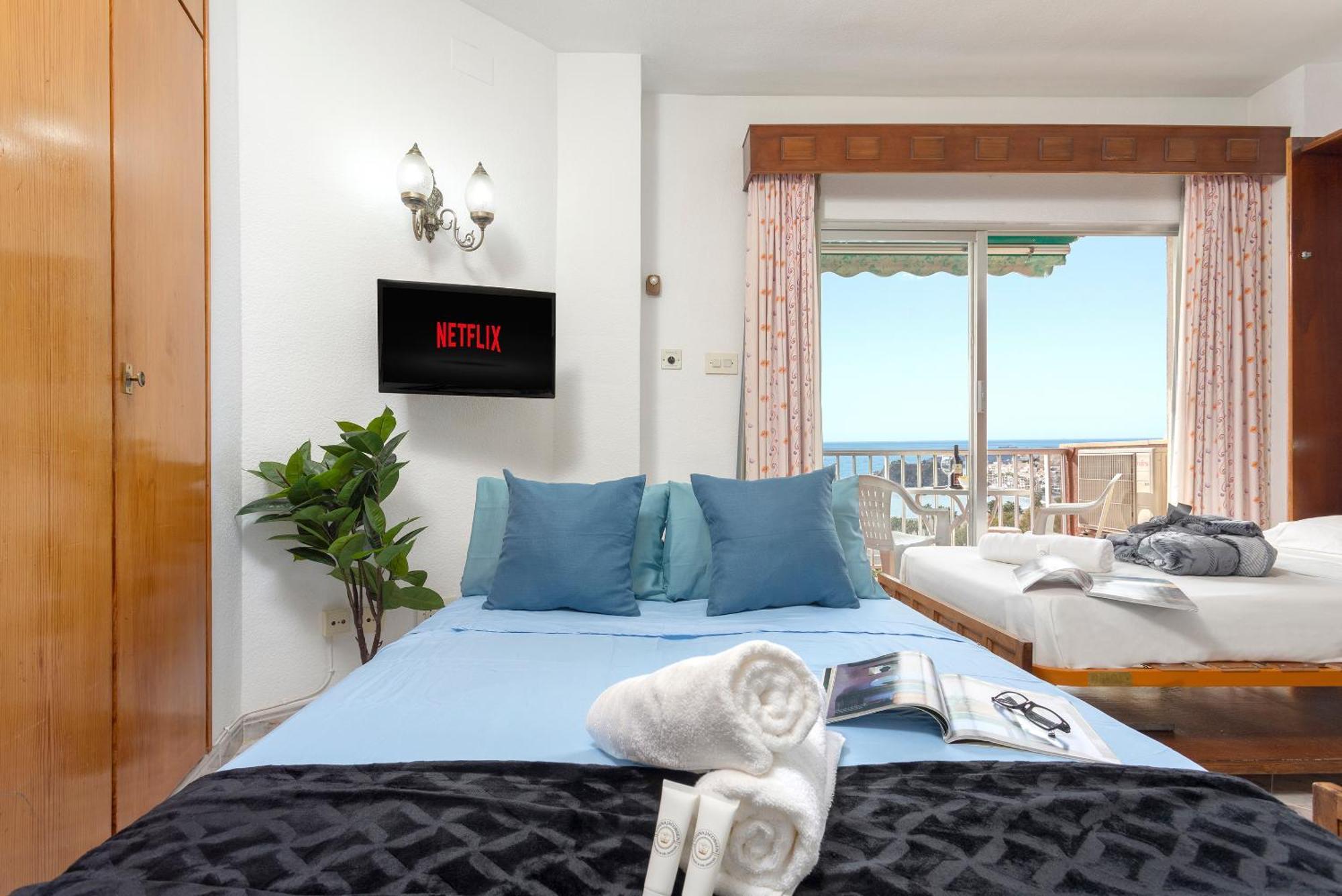 1004 - Beachfront Apartment On El Paseo, 4 Pers - Air Conditionning - Wi-Fi - Smart Tv Almuñécar Zewnętrze zdjęcie
